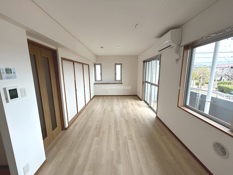 ラ・メール弥勒寺 リビング