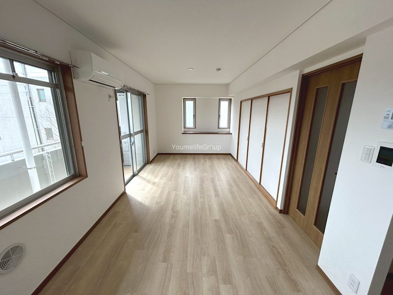 ラ・メール弥勒寺 リビング