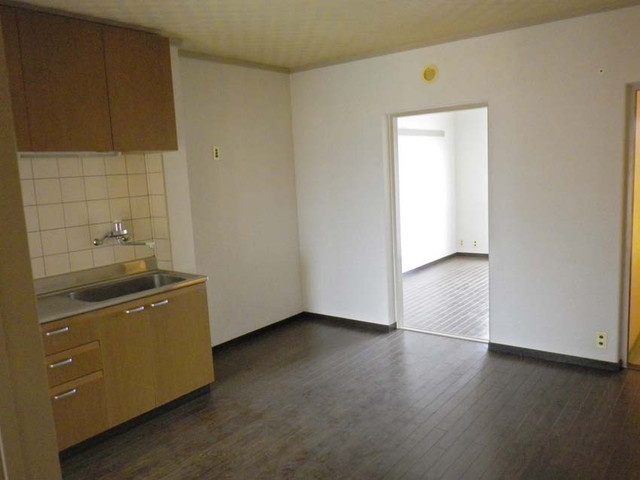 リリー本郷台１０号棟 リビング