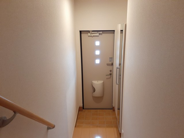 ヒルトップ・アイ 玄関