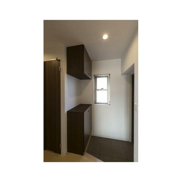 ホワイトアーミン湘南 玄関