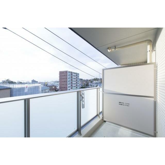 ホワイトアーミン湘南 ベランダ
