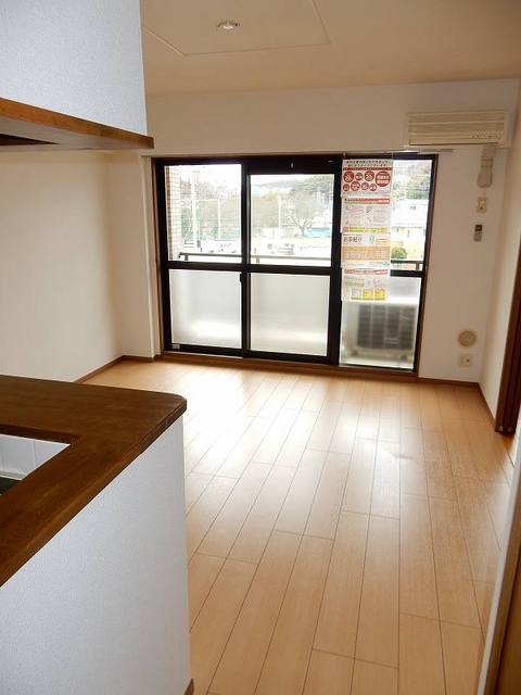 アンソレイエ　アオキ リビング