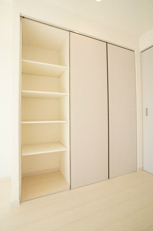 リブリ・アジール・リラ その他4