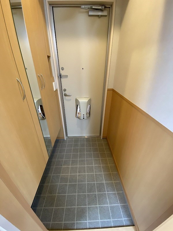セゾンドミールE  玄関