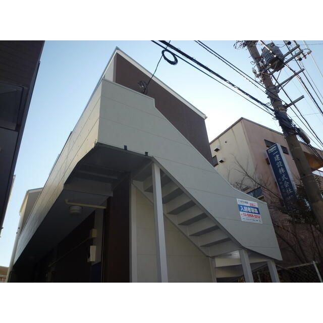 ラ・ポルト桜ヶ丘 203号室 外観