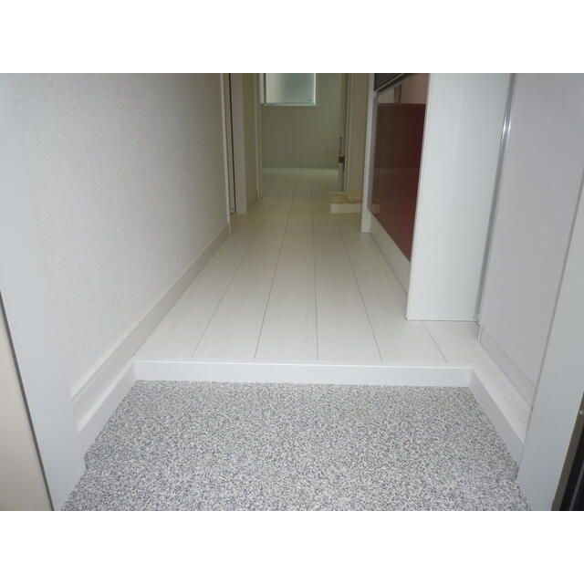 ラ・ポルト桜ヶ丘 玄関