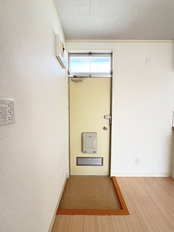 シャレー原宿C棟 玄関