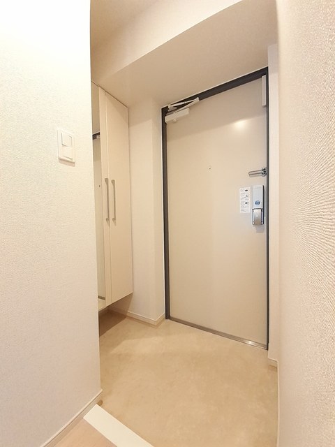 スリービーク湘南 玄関