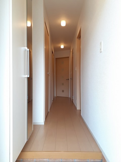 サニーサイドテラスＢ 玄関