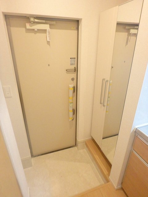 アルヴィータ厚木 玄関