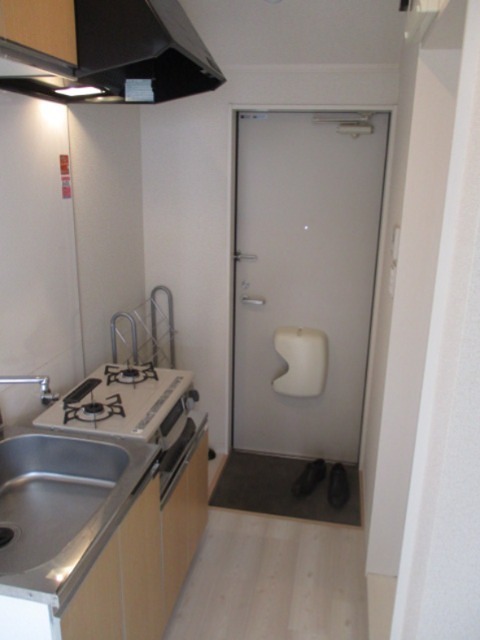 プラスワンヒルズ 玄関