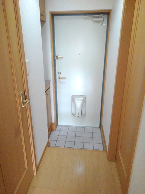 ブローテ本厚木 玄関