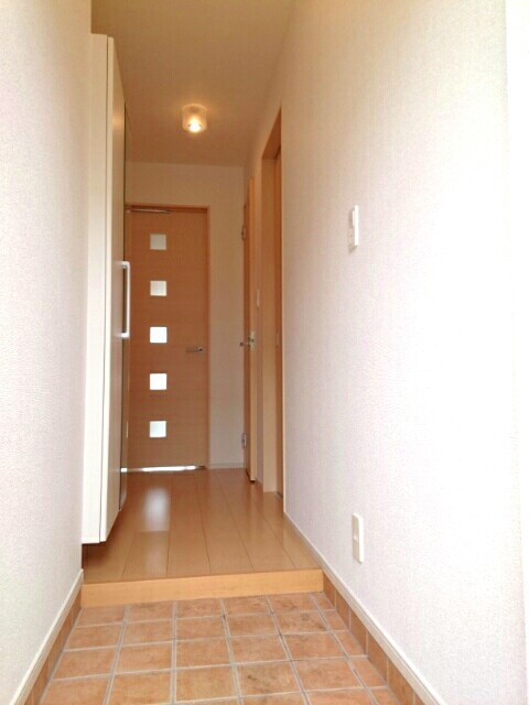 クレストパークコート 玄関