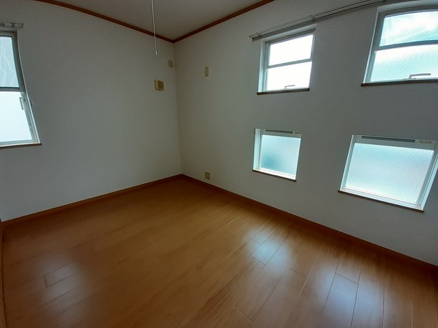 ジョイ・キープ・クニヤン その他1