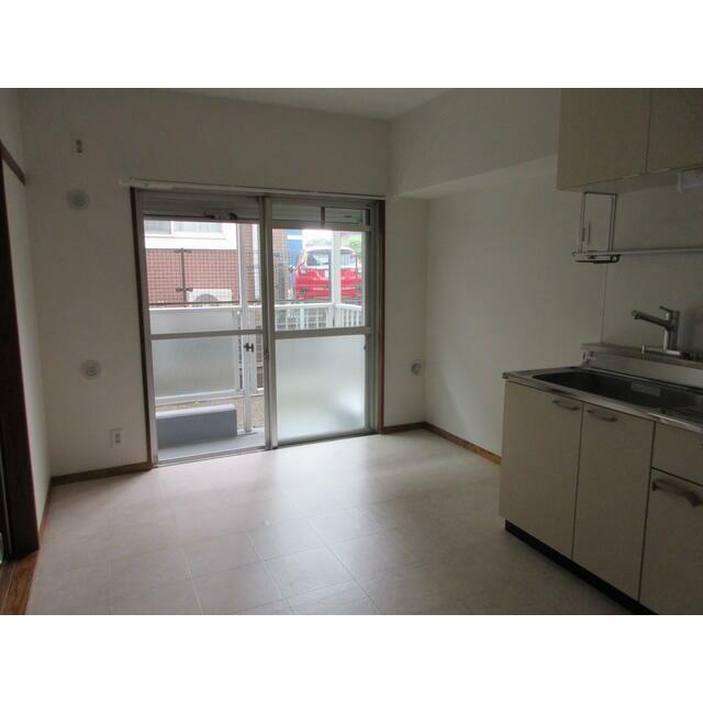 ヒルハイツ中田 リビング