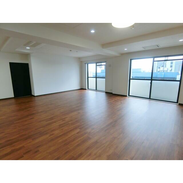 厚木富士幸ビル リビング