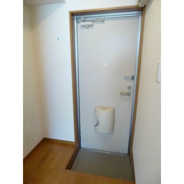 ヒルスミキ上倉田 玄関