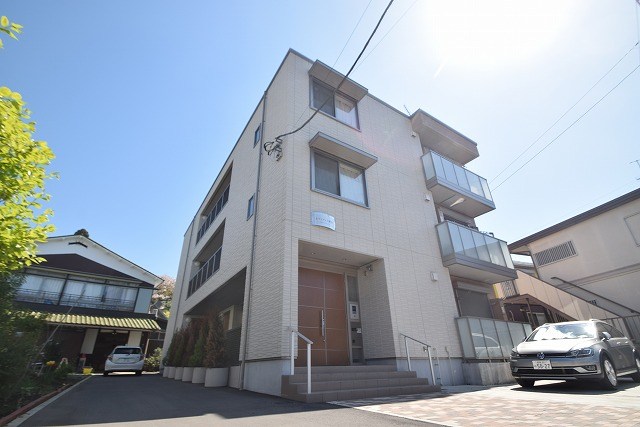 レフィアント鎌倉 302号室 外観