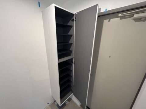 ジーメゾン伊勢原カエルム 玄関