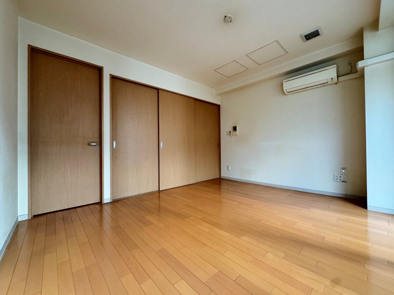 LEON-K ベッドルーム