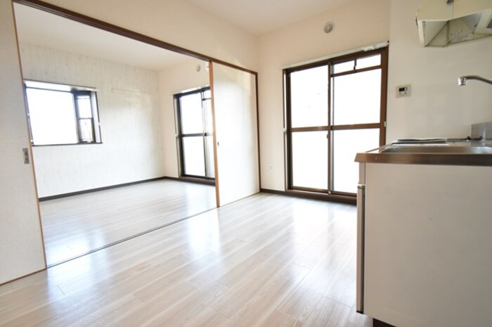 ラ・リヴィエールⅢ リビング