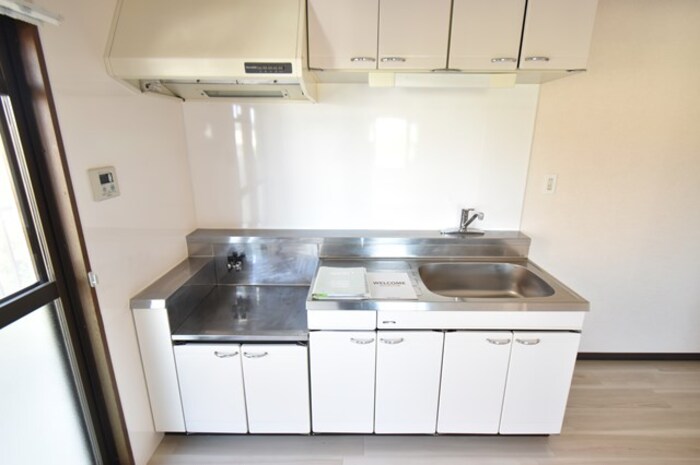 ラ・リヴィエールⅢ キッチン