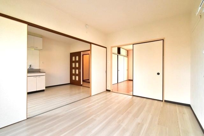 ラ・リヴィエールⅢ ベッドルーム