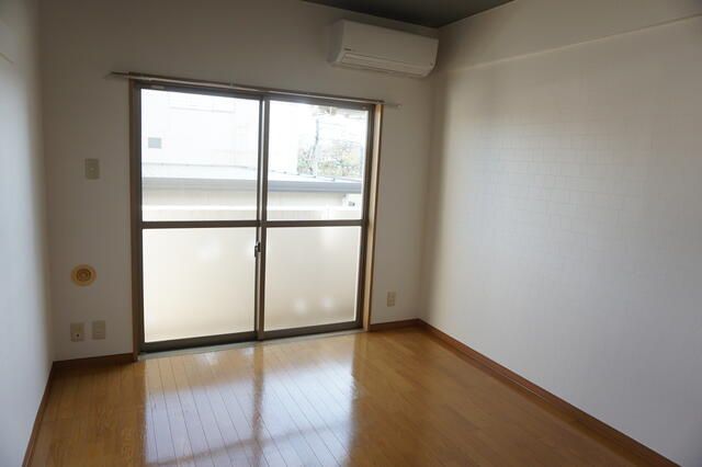 チェリーメゾン湘南 リビング