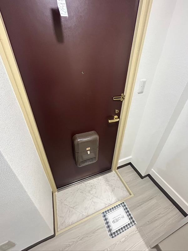 クロノス平塚西 玄関