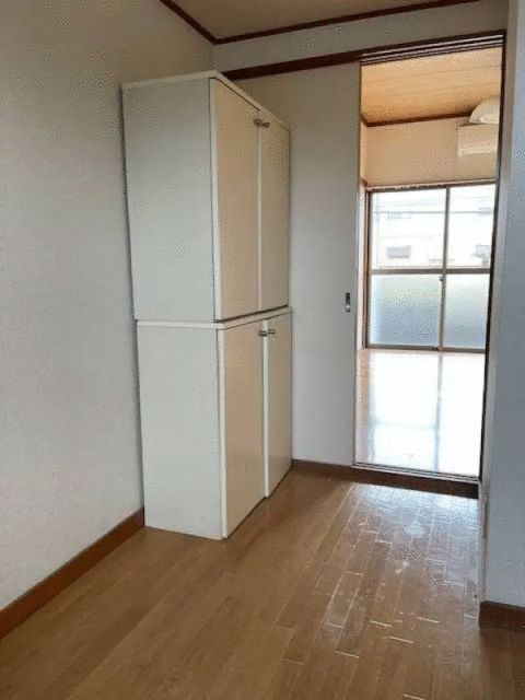 英白根コーポ 玄関