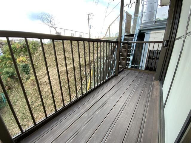 貸家　新橋町６４３ ベランダ