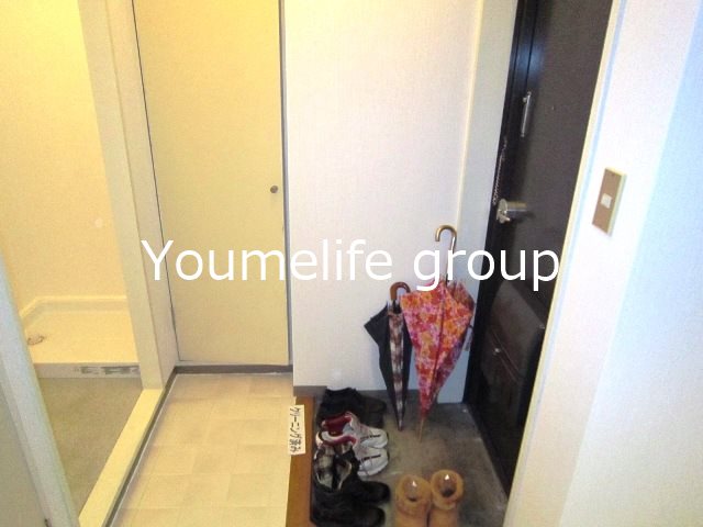 シャトル伊勢原 玄関