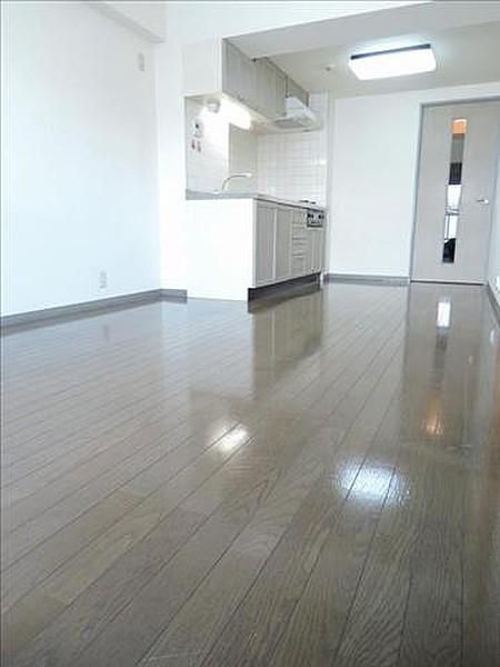 フローラルパレス元町 リビング