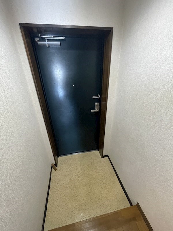 ラパルトマンＮ 玄関