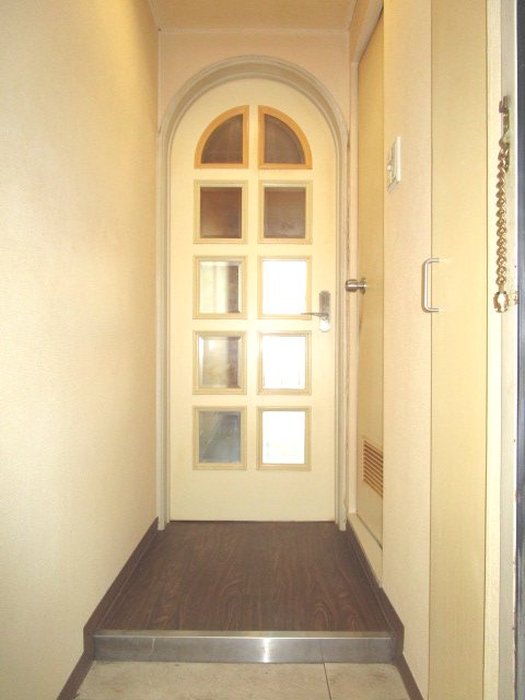 ベルピア南太田 玄関