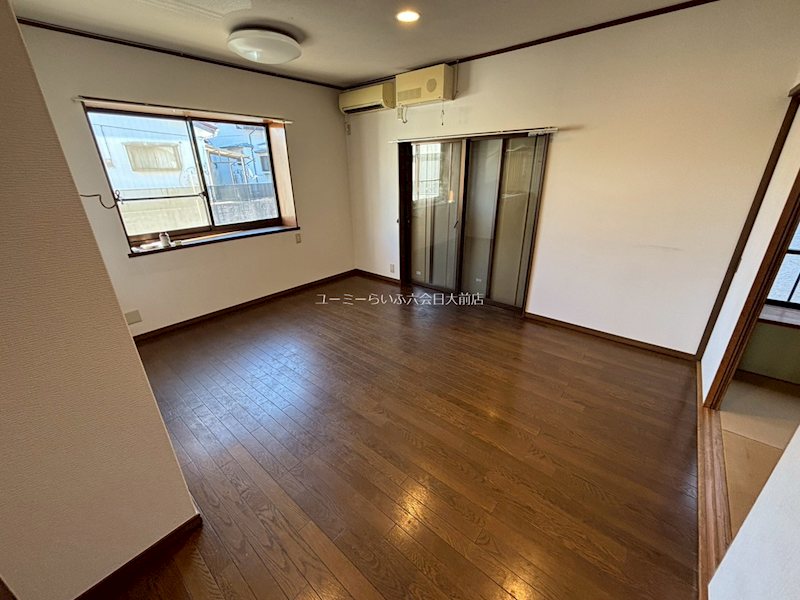 深谷中6丁目戸建 リビング