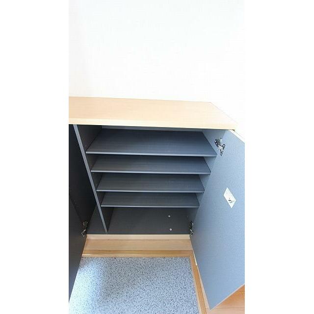 カサベルデ 玄関