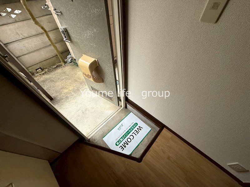 弥生ハイツ 玄関