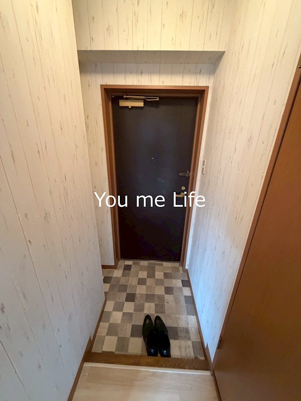 メルベーユ山手台 玄関