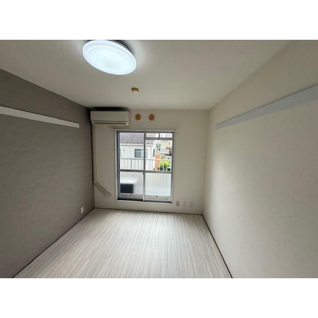 ポルシェ飯山 リビング