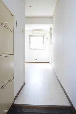 オレンジコート伊勢原 玄関