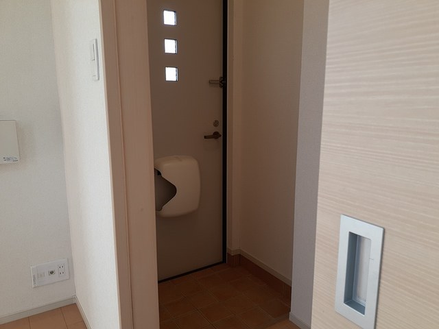 カーサセリシェールＢ 玄関