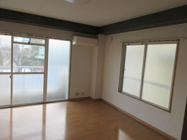 湘南明治ハイツ リビング