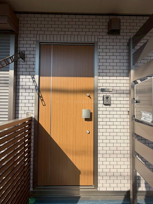 ラ・コリーヌ 玄関