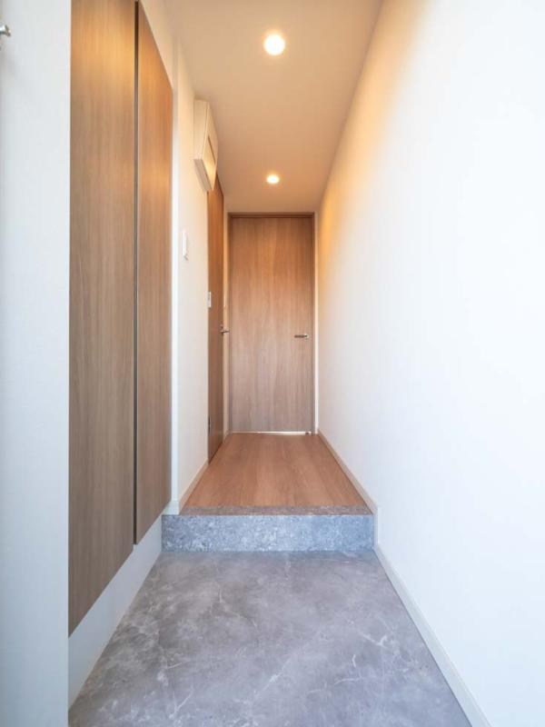 N-stage Hon-Atsugi Sakaecho 玄関