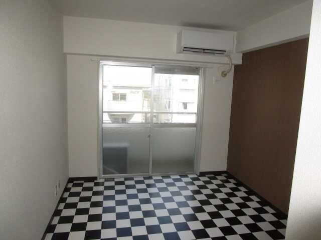 田野井ビル リビング