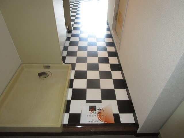 田野井ビル 玄関