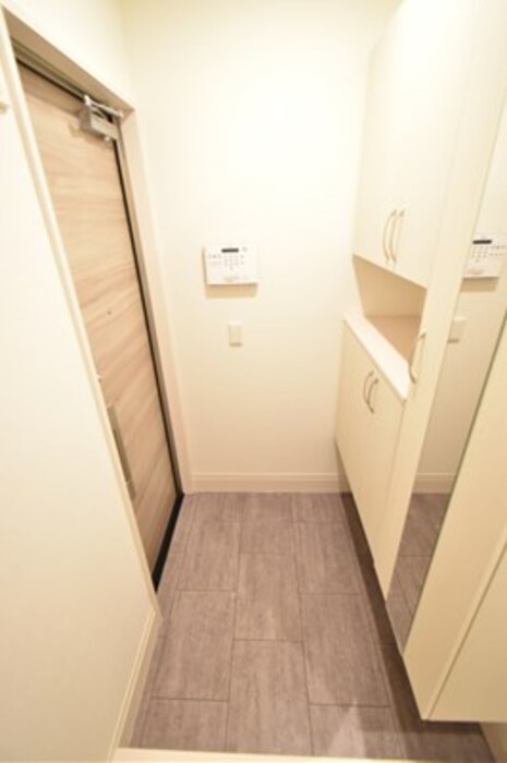 エミグランド愛甲石田 玄関