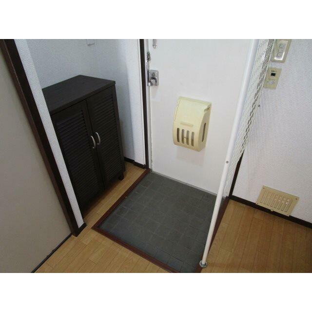 ホワイトクレイン 玄関